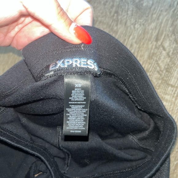 💛 bundle $6- express half leather legging size XS - Picture 4 of 5